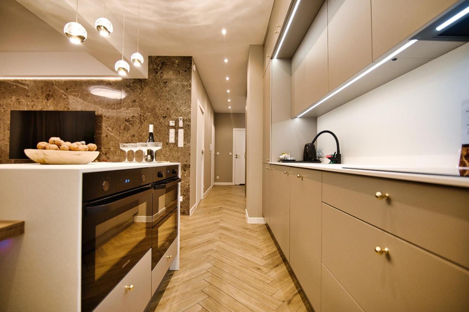 Apartament "Zlote Lwy 18" Apartment Zator Bagian luar foto