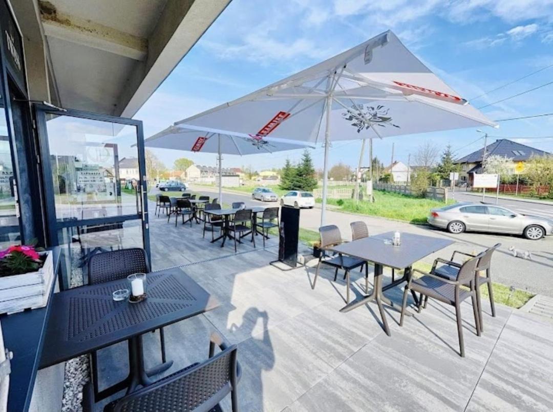 Apartament "Zlote Lwy 18" Apartment Zator Bagian luar foto